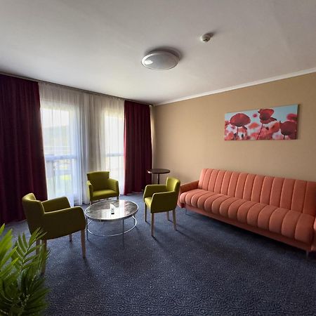 Hotel Aurora 미슈콜츠 외부 사진