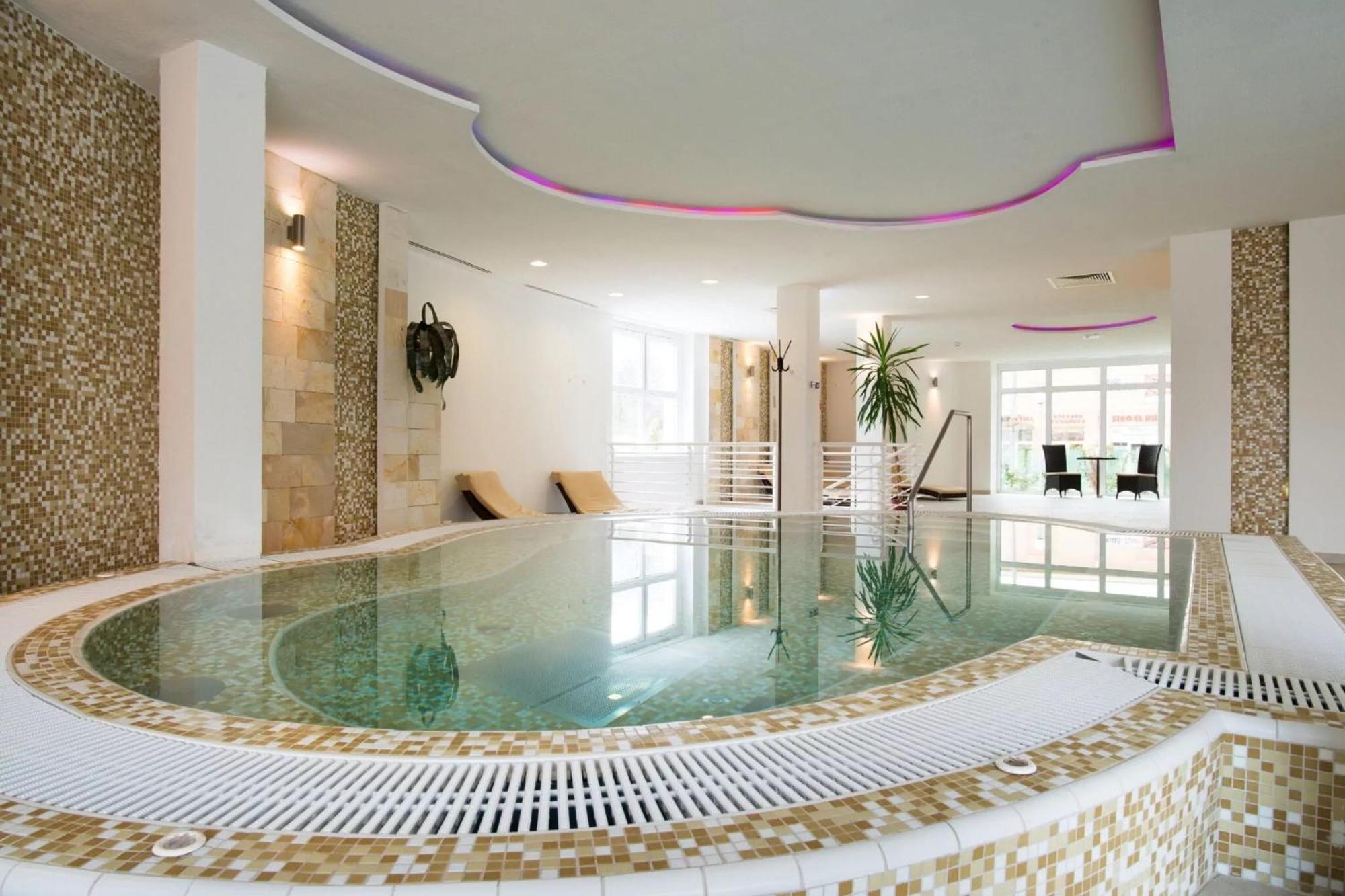 Hotel Aurora 미슈콜츠 외부 사진