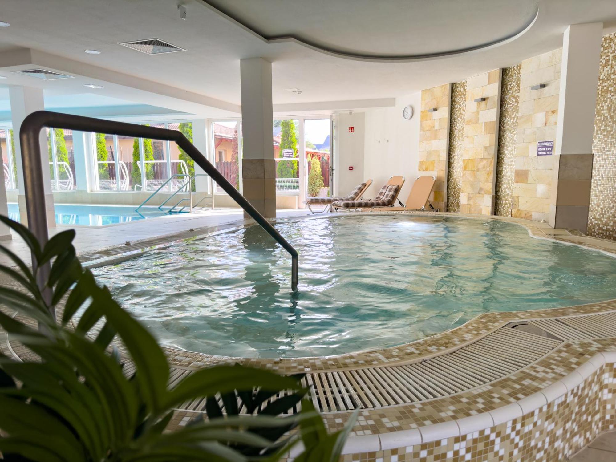 Hotel Aurora 미슈콜츠 외부 사진