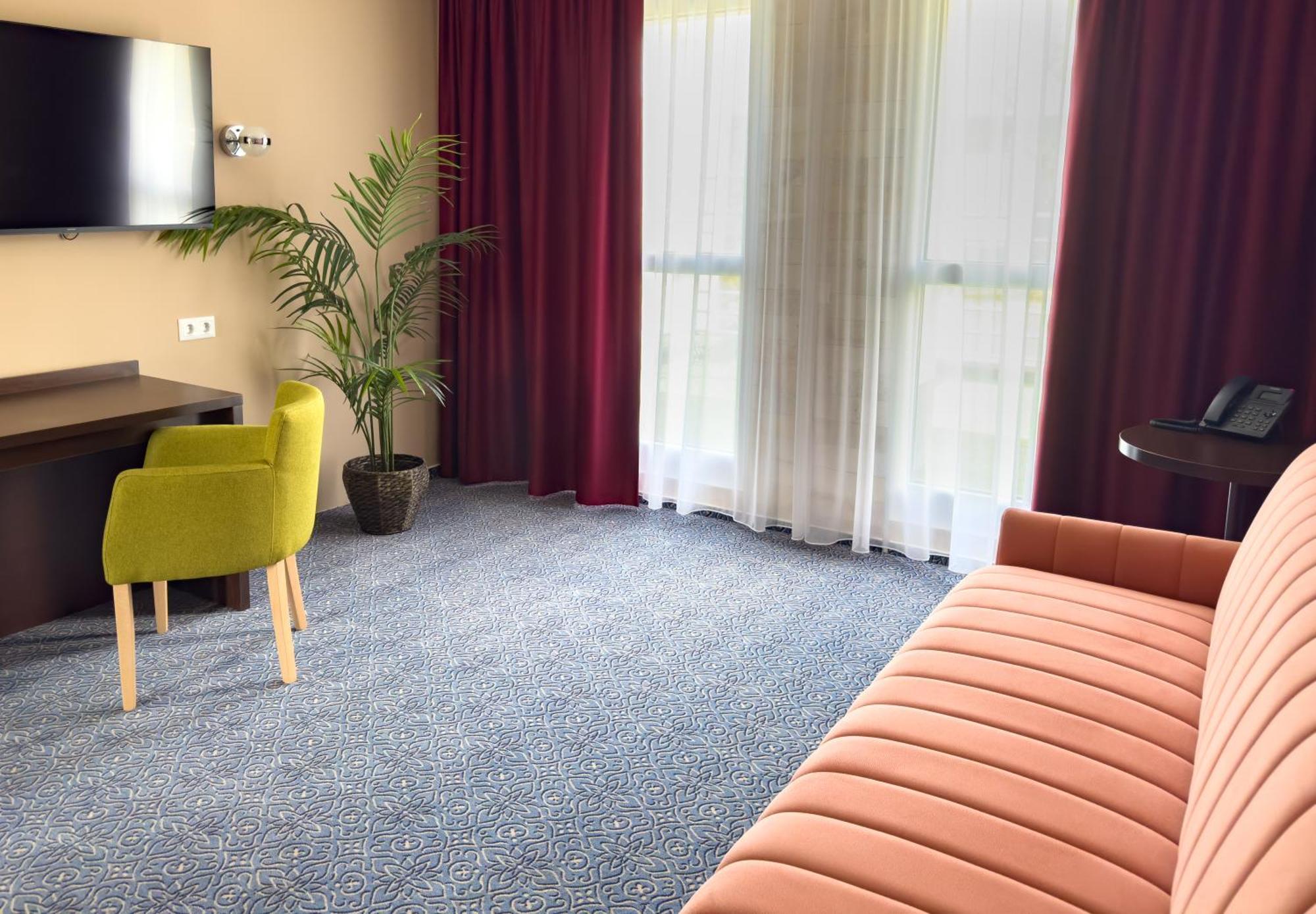 Hotel Aurora 미슈콜츠 외부 사진