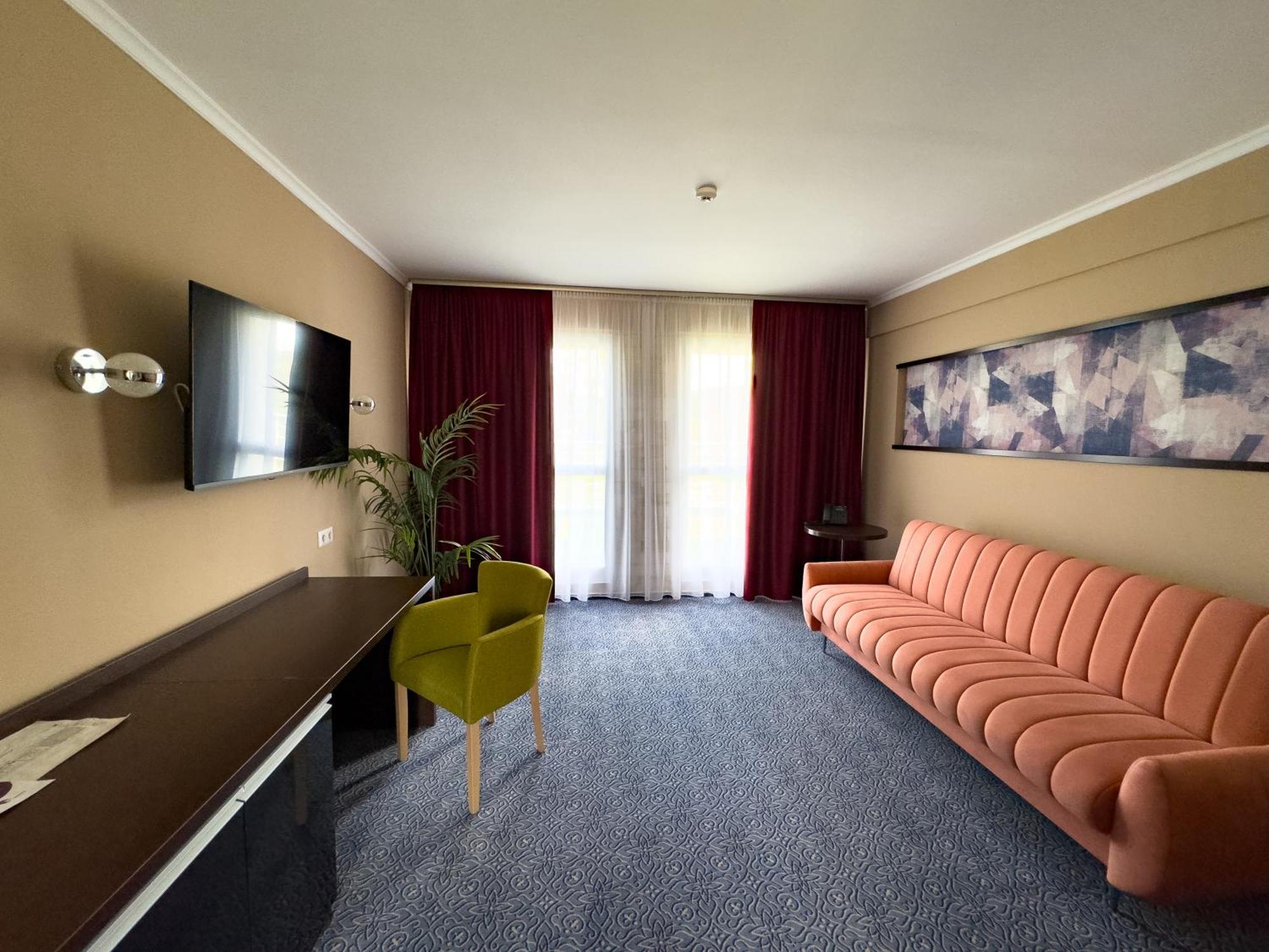 Hotel Aurora 미슈콜츠 외부 사진