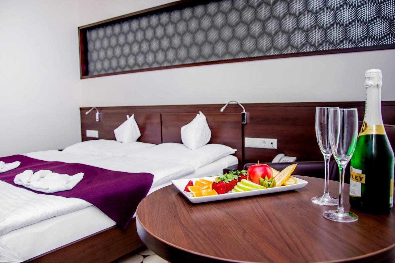 Hotel Aurora 미슈콜츠 외부 사진
